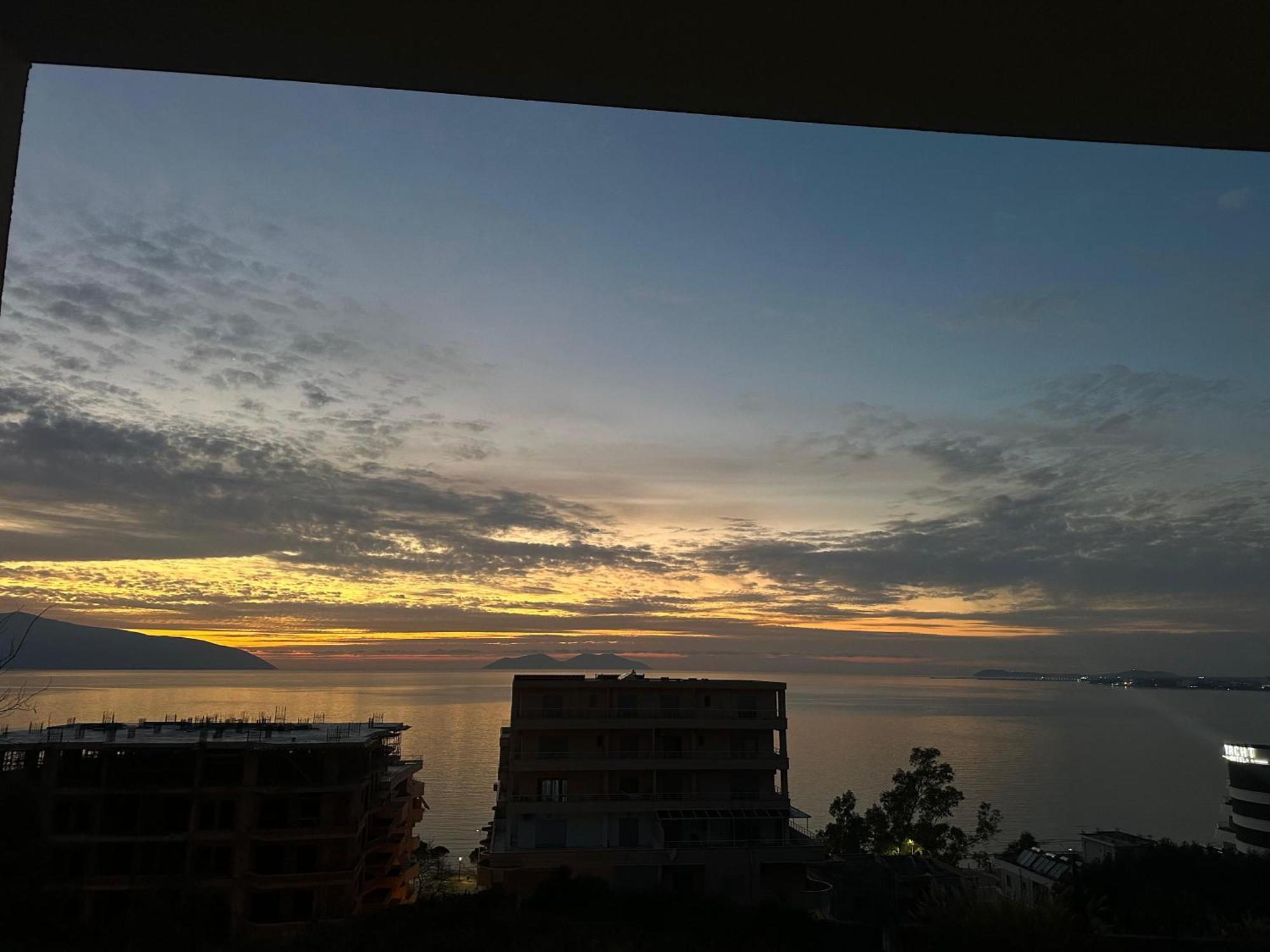 Sea View Apartment Avlonya Dış mekan fotoğraf