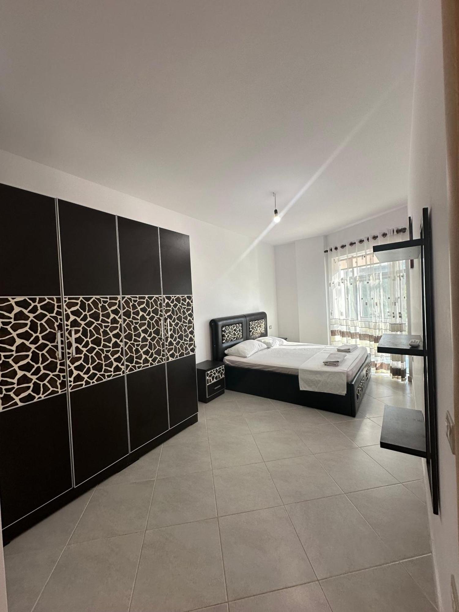 Sea View Apartment Avlonya Dış mekan fotoğraf