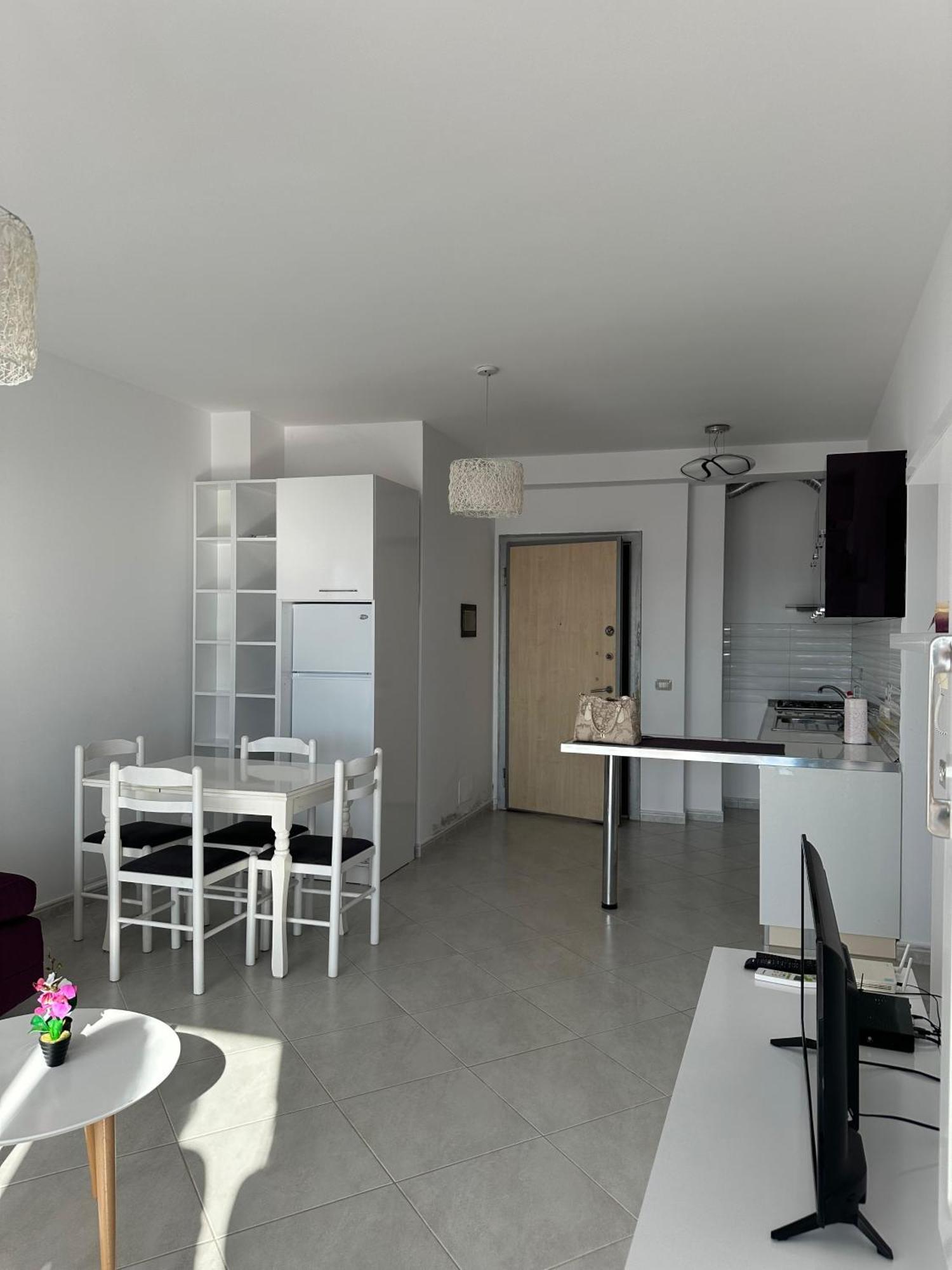 Sea View Apartment Avlonya Dış mekan fotoğraf