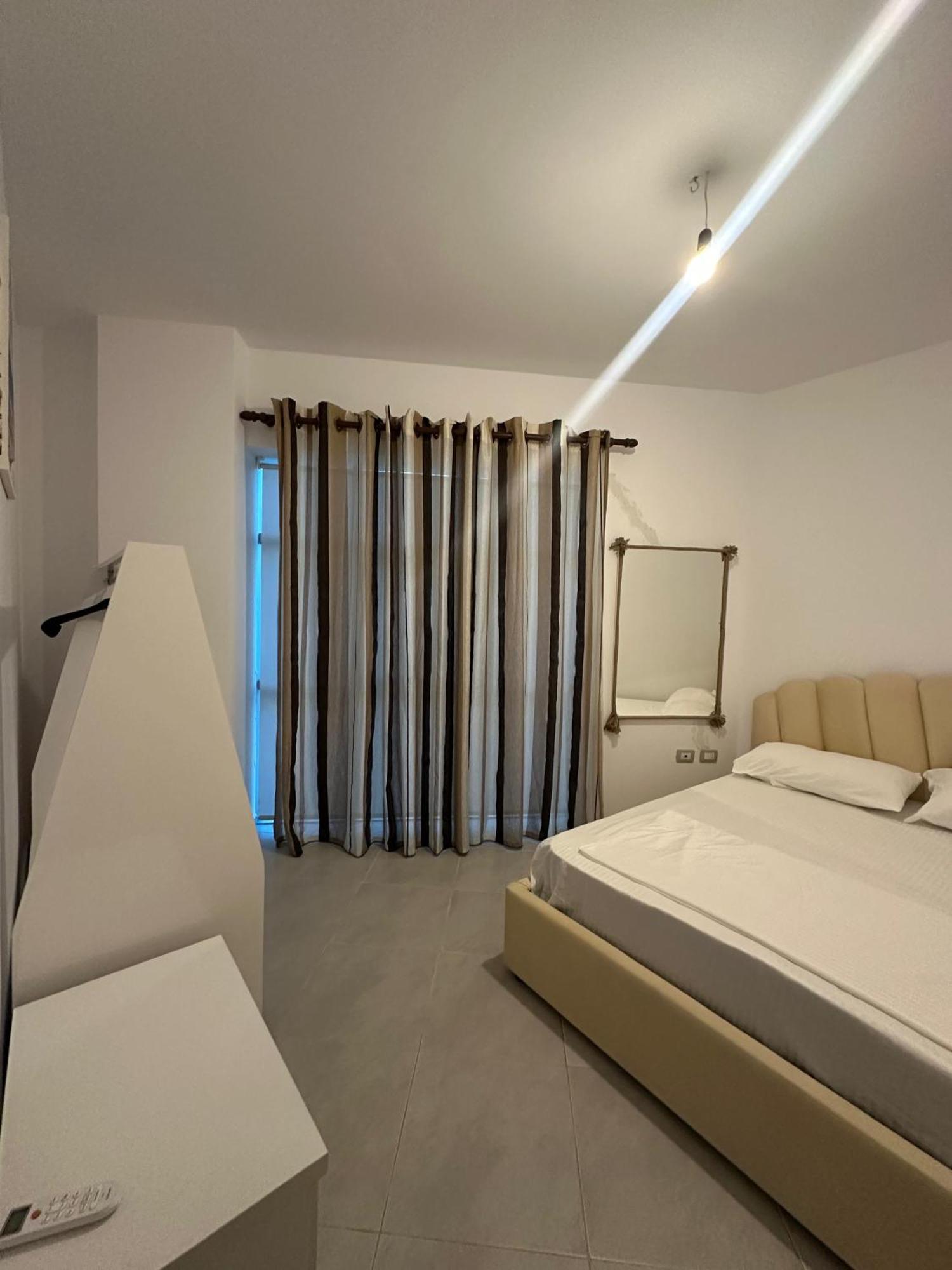 Sea View Apartment Avlonya Dış mekan fotoğraf